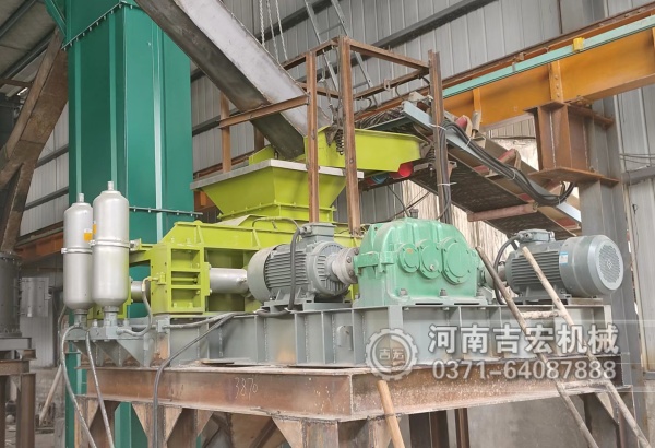 镍矿石用什么破碎机好,推荐使用液压对辊破碎机！