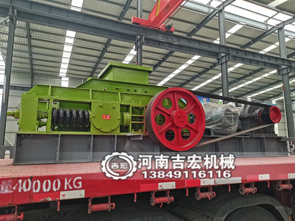 化肥、纯碱结块破碎理想选择：双齿辊破碎机的化工行业应用！